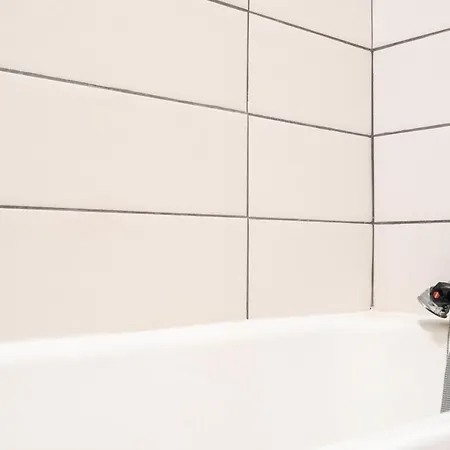 Le Henri Iv- Studio Pratique A Apartment