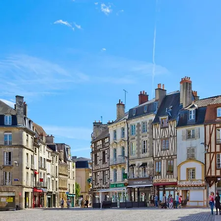 Apartment Le Henri Iv- Studio Pratique A *